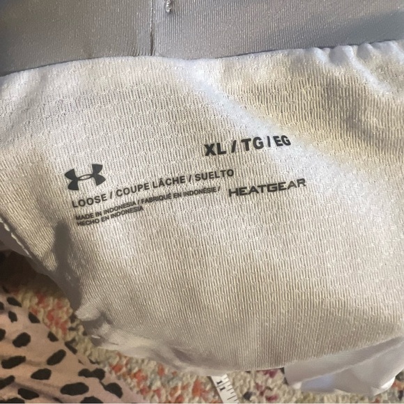 Underarmour women’s shorts size XL - Picture 5 of 6